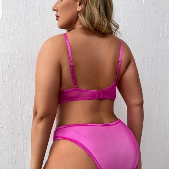 Pink Strappy Lace lingerie set - Picture 4 of 7